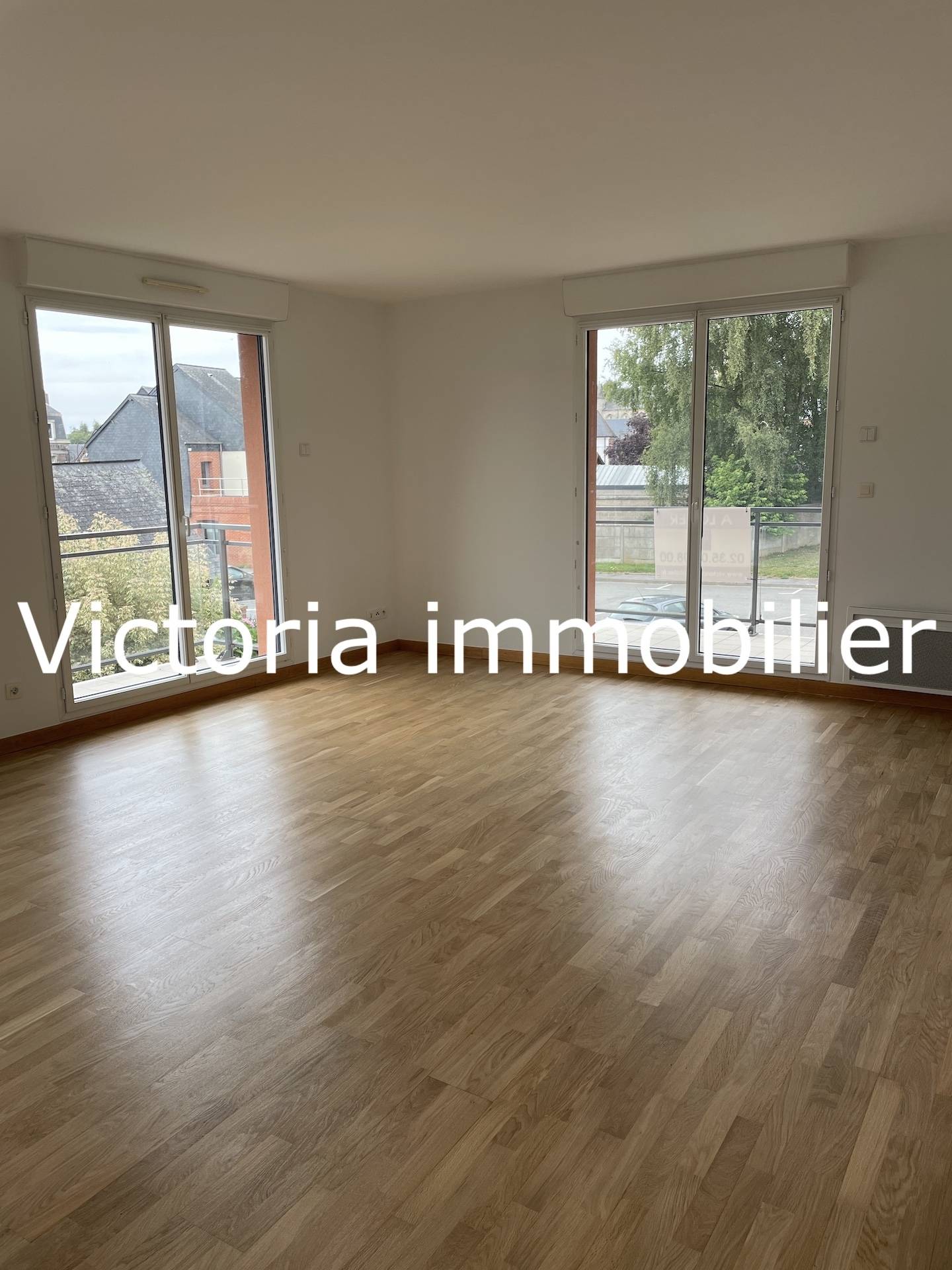 LOUÉ Appartement 2 pièces à AUFFAY avec ascenseur et garage