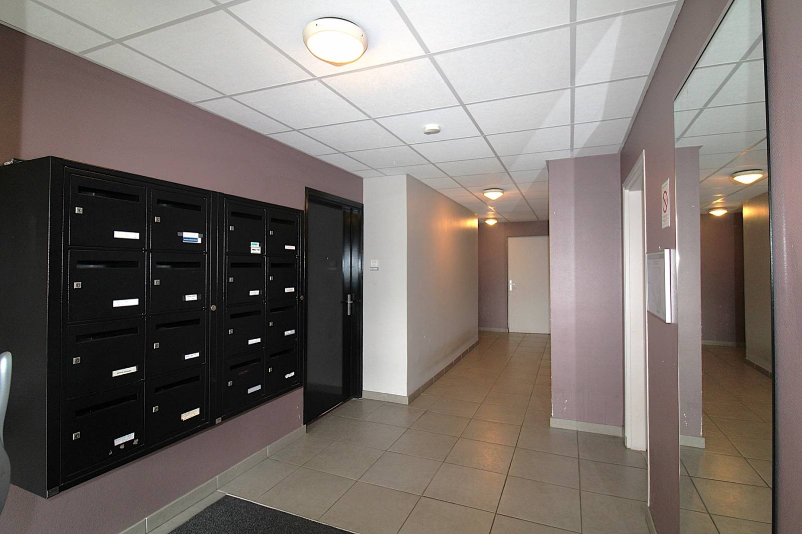 A VENDRE APPARTEMENT 1 CHAMBRE - BALCON - PARKING - PROCHE EPR2