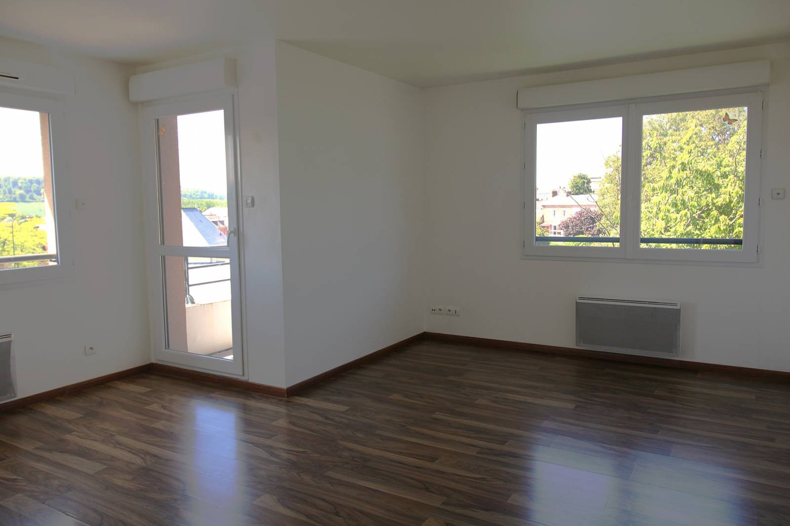 A VENDRE APPARTEMENT 1 CHAMBRE - BALCON - PARKING - PROCHE EPR2
