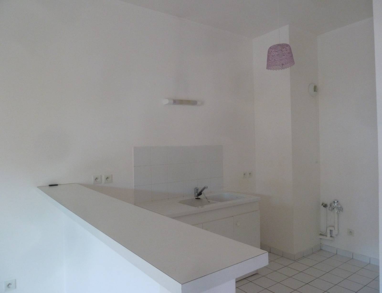 Dieppe à louer T2 avec parking dans résidence