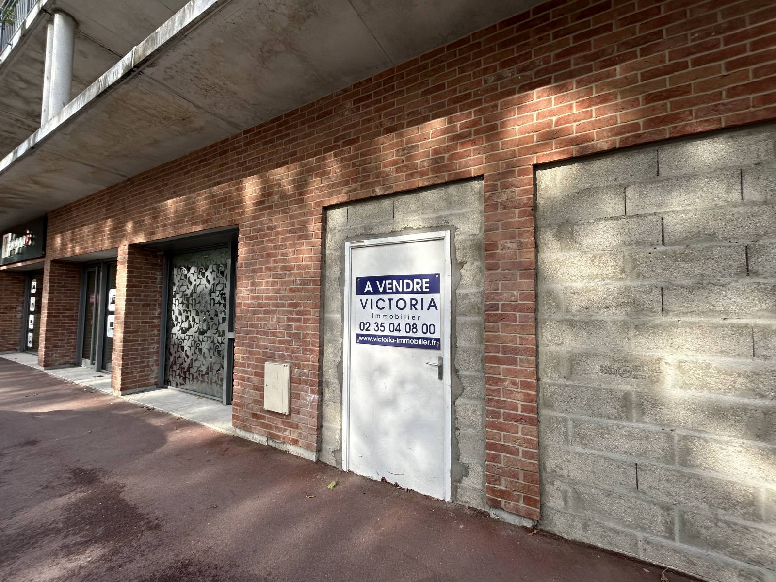 Local commercial neuf 106 m² proche gare de Dieppe