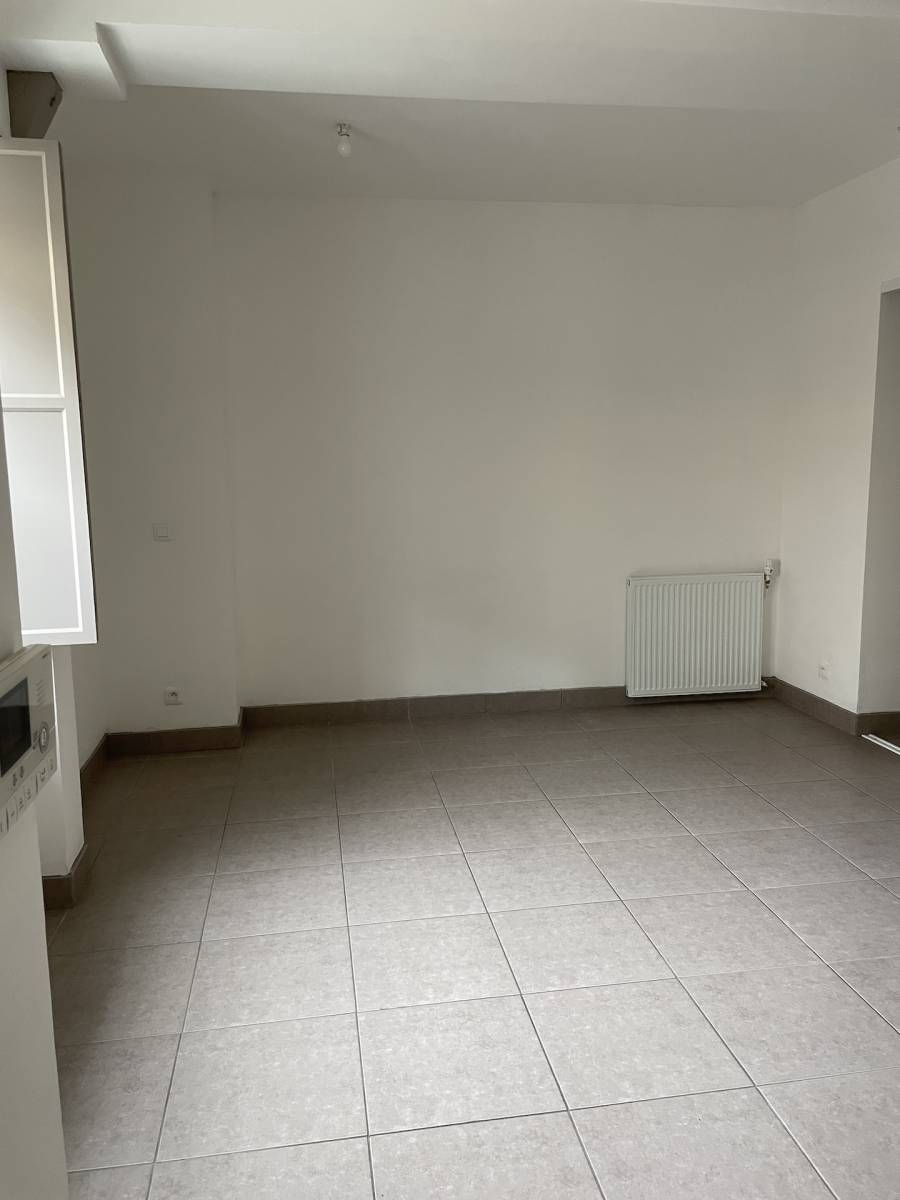 A louer studio proche des commerces