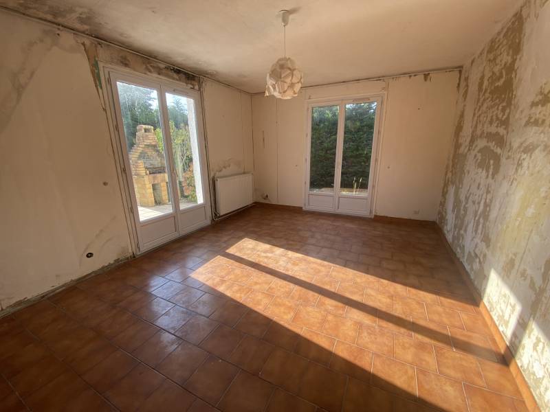 maison avec 3 chambres d'environ 100m² avec jardin dans le centre d'Offranville