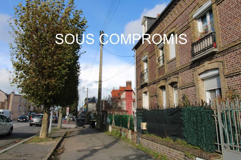 MAISON A VENDRE SUR LES HAUTEURS DE DIEPPE 106 m² - 4 CHAMBRES - PETIT JARDIN