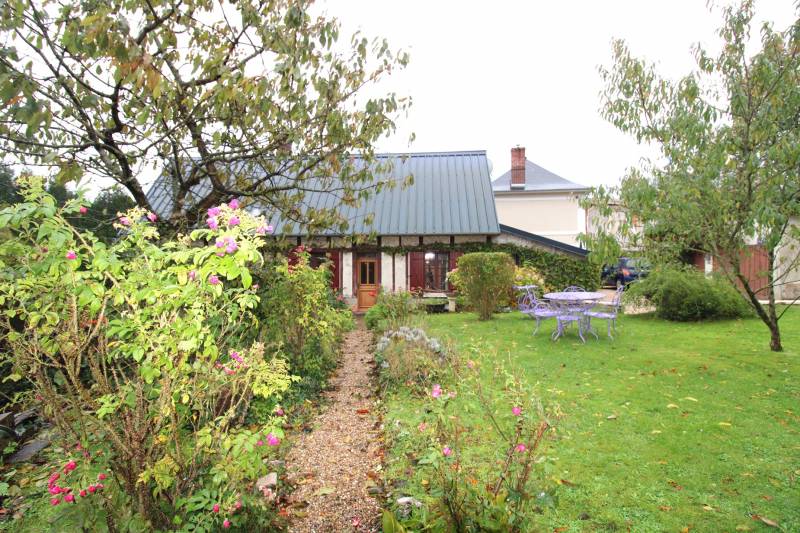 Maison  A vendre avec 4 Chambres avec Garage et Jardin Secteur de Luneray