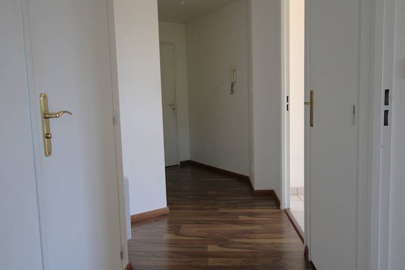 A VENDRE APPARTEMENT 1 CHAMBRE - BALCON - PARKING - PROCHE EPR2