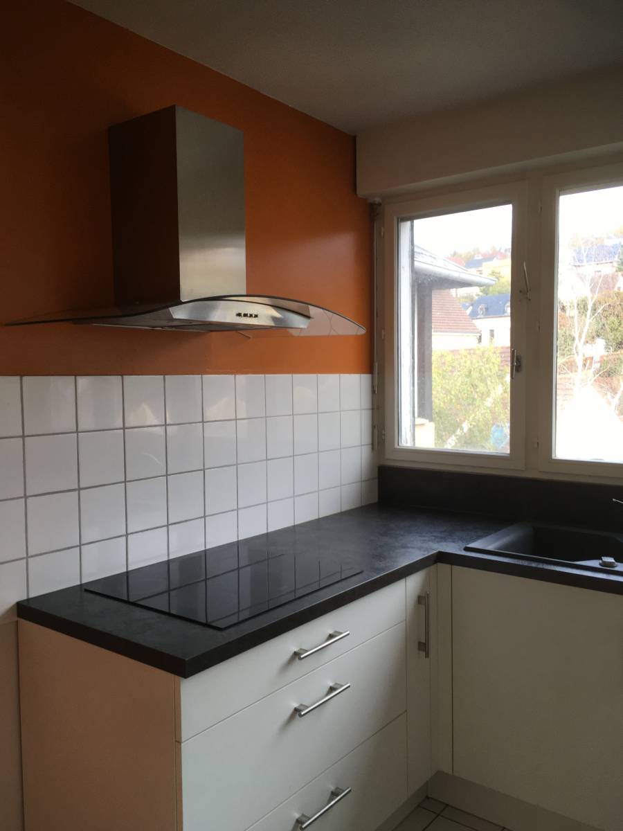 Rouen à louer T3 lumineux avec balcon et stationnement