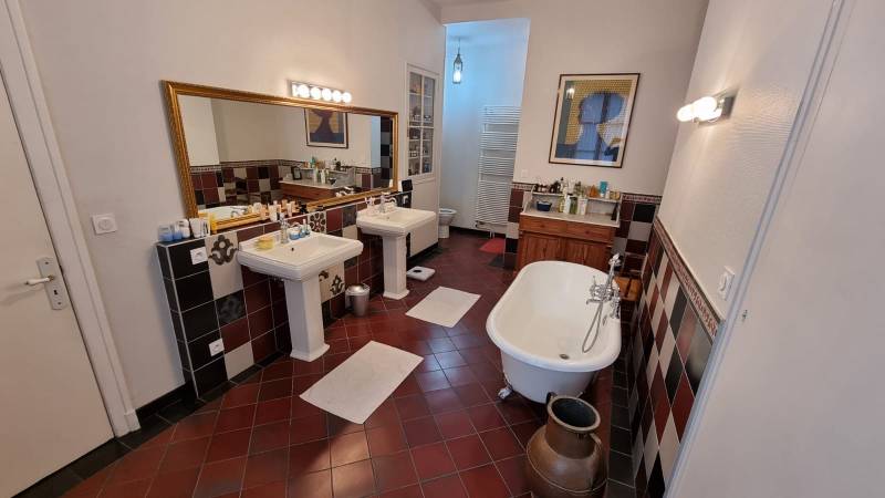 maison centre ville de dieppe avec 5 chambres d'environ 223 m²