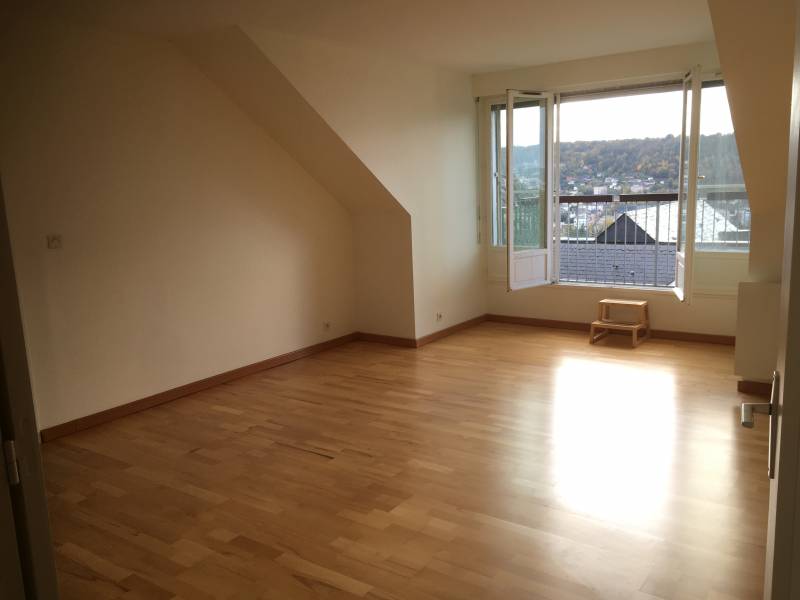 Rouen - rue des Sapins à louer appartement au 3ème étage